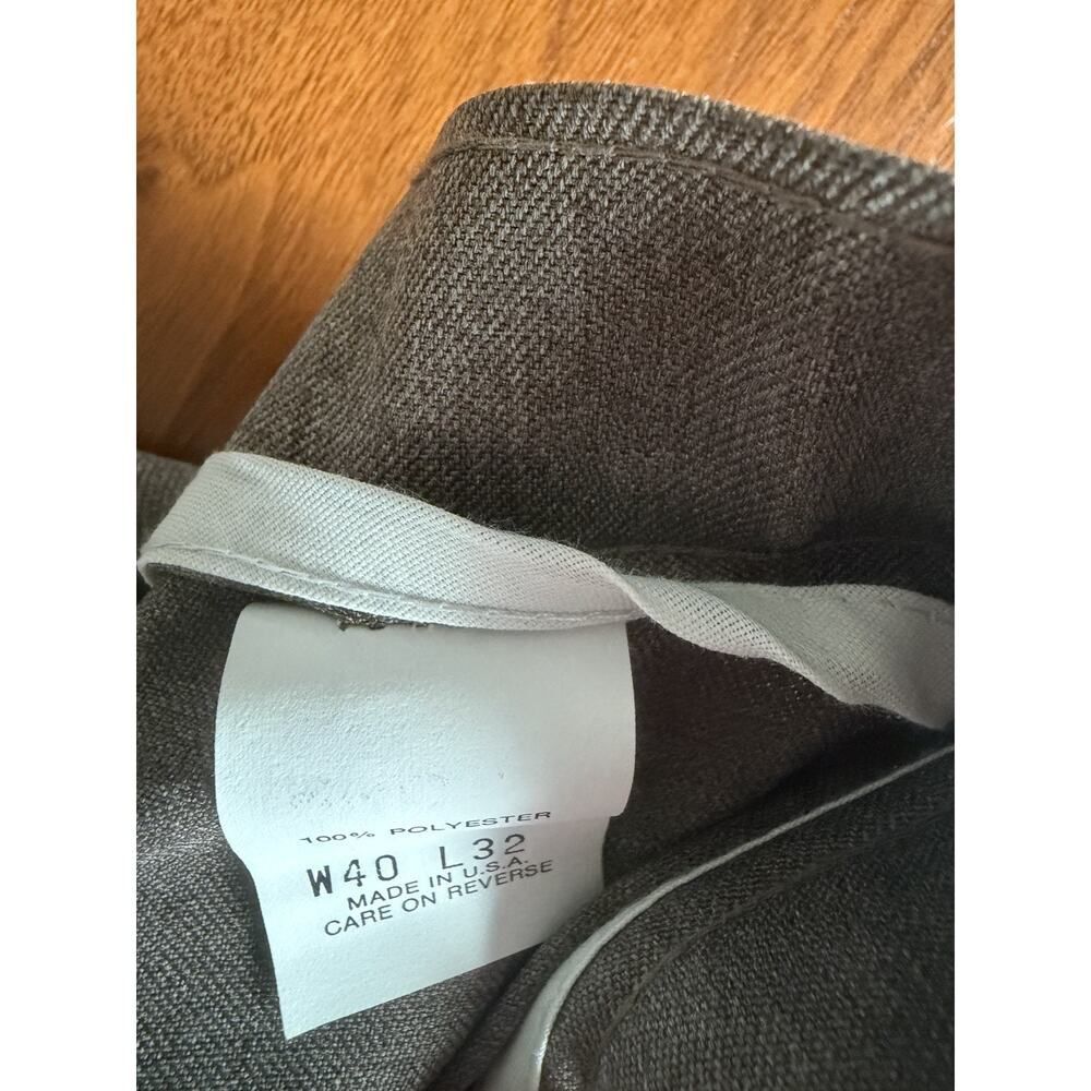 Vintage Levi's Men's Brown Action Slacks - Size 40x32 - Picture 3 of 4